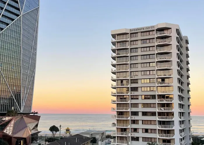 Surfers Paradise 1 Bedroom Apartment Bright, Spacious, 3 Min To Beach, Stunning Views