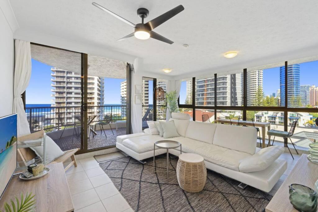 Surfers Paradise 1 Bedroom Bright, Spacious, 3 Min To Beach, Stunning Views